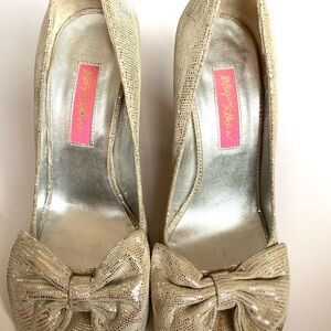 Vintage Betsey Johnson Metallic Silver Bow open toe high heel - Women Shoes